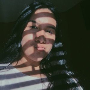 Meet your Posher, Valeria